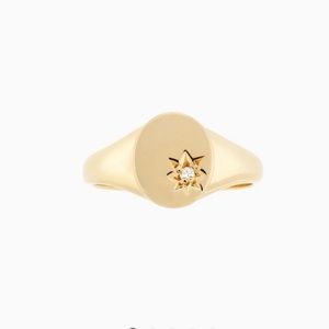 Mejuri Star Signet Ring